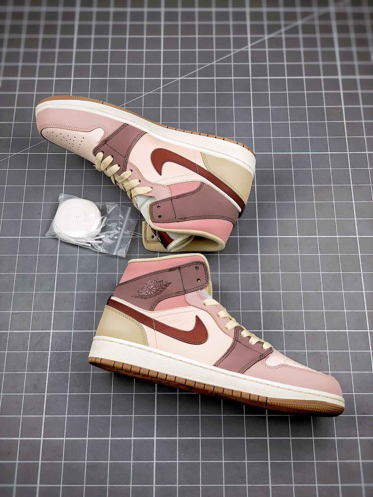 Custom Jordan 1 Mid SE Dark Pony Smoky Mauve DO7440-821 - Jordan 1 Mid Dark Pony Smoky