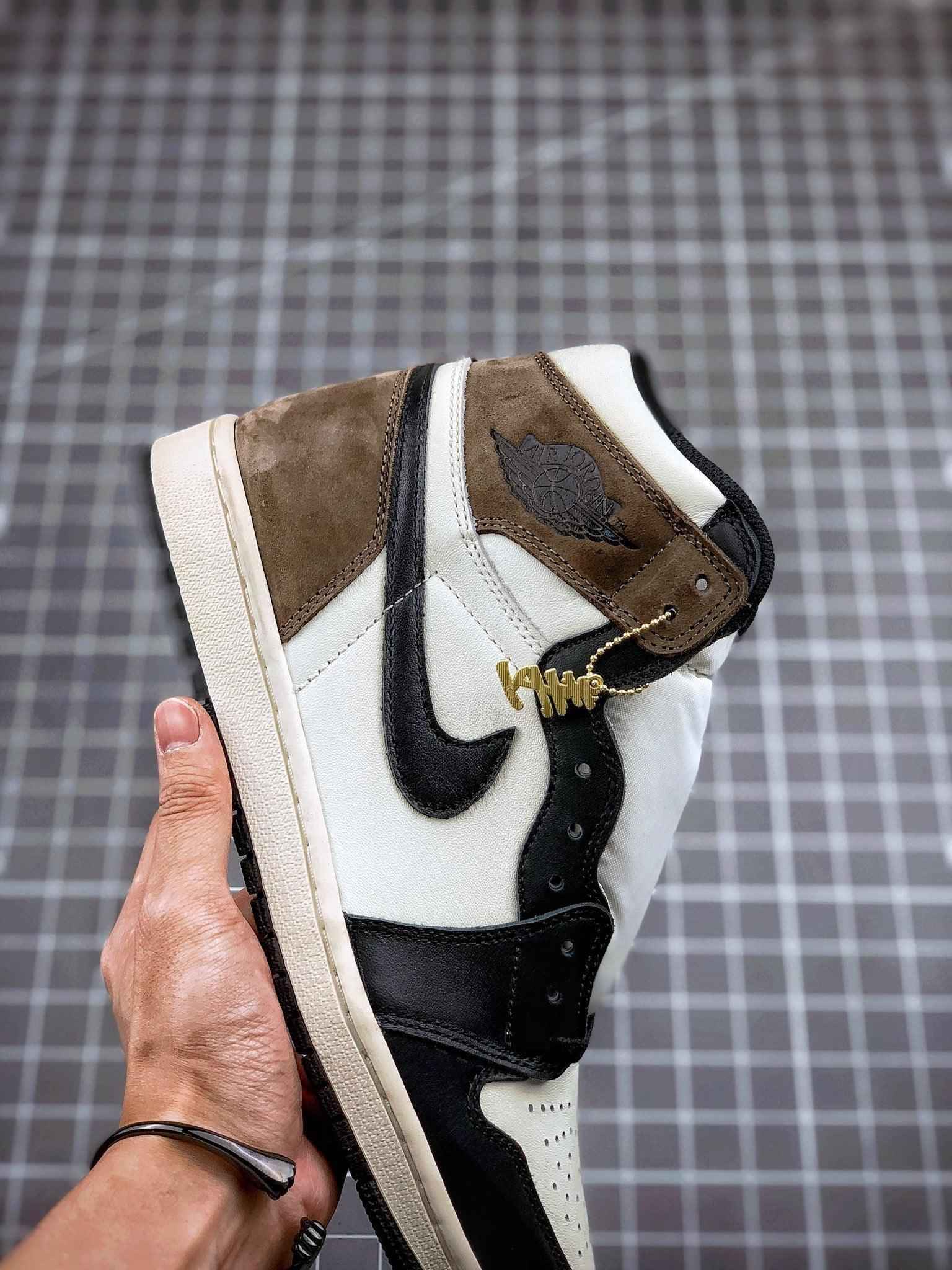 Custom Jordan 1 Retro High Dark Mocha - 555088-105