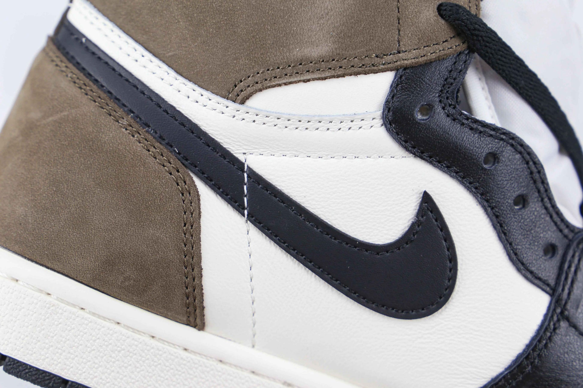 Custom Jordan 1 Retro High Dark Mocha - High Quality Sneakers