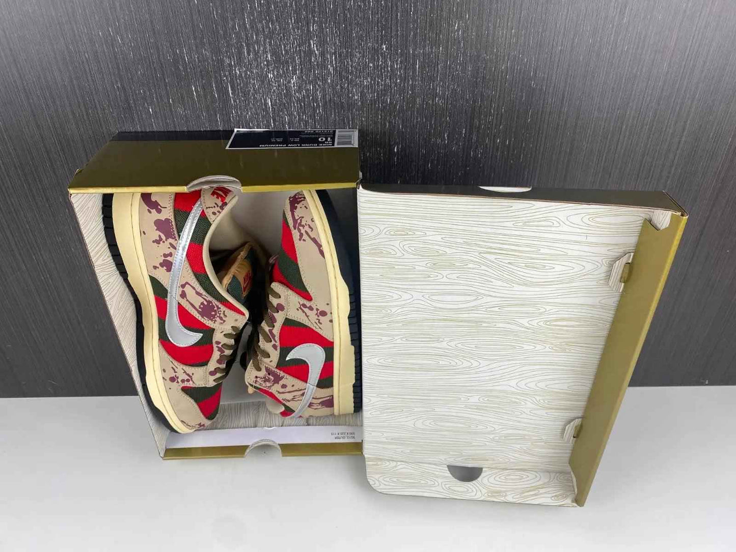 Custom SB Dunk Low “Freddy Krueger”