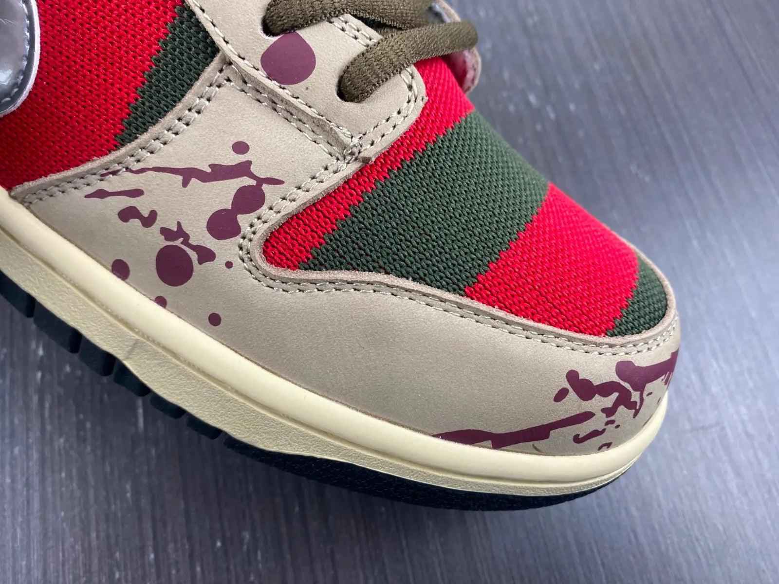 Custom SB Dunk Low “Freddy Krueger”