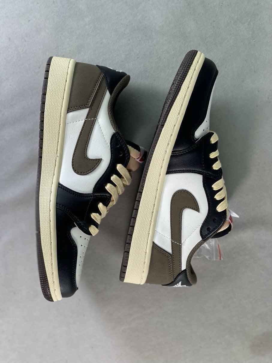 Custom Travis Scott × Air Jordan 1 Low OG “Reverse M CQ4277 105