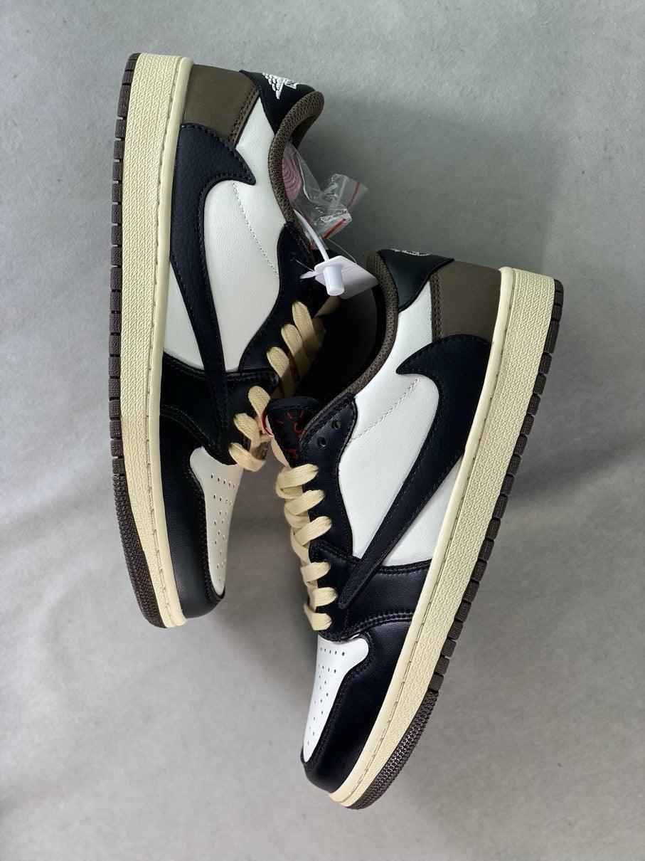 Custom Travis Scott × Air Jordan 1 Low OG “Reverse M CQ4277 105
