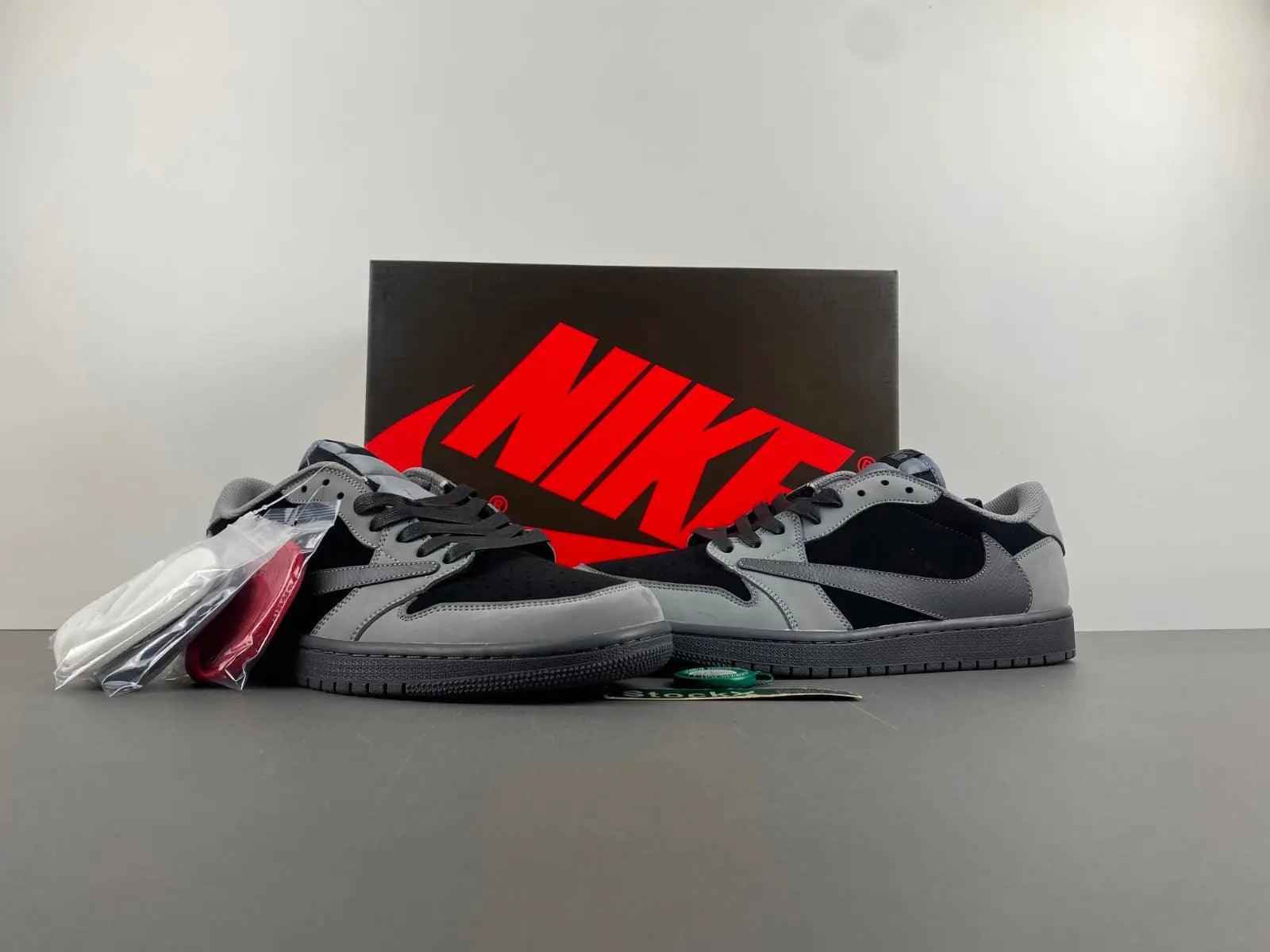 Custom Travis Scott x Air Jordan 1 DM7866-775