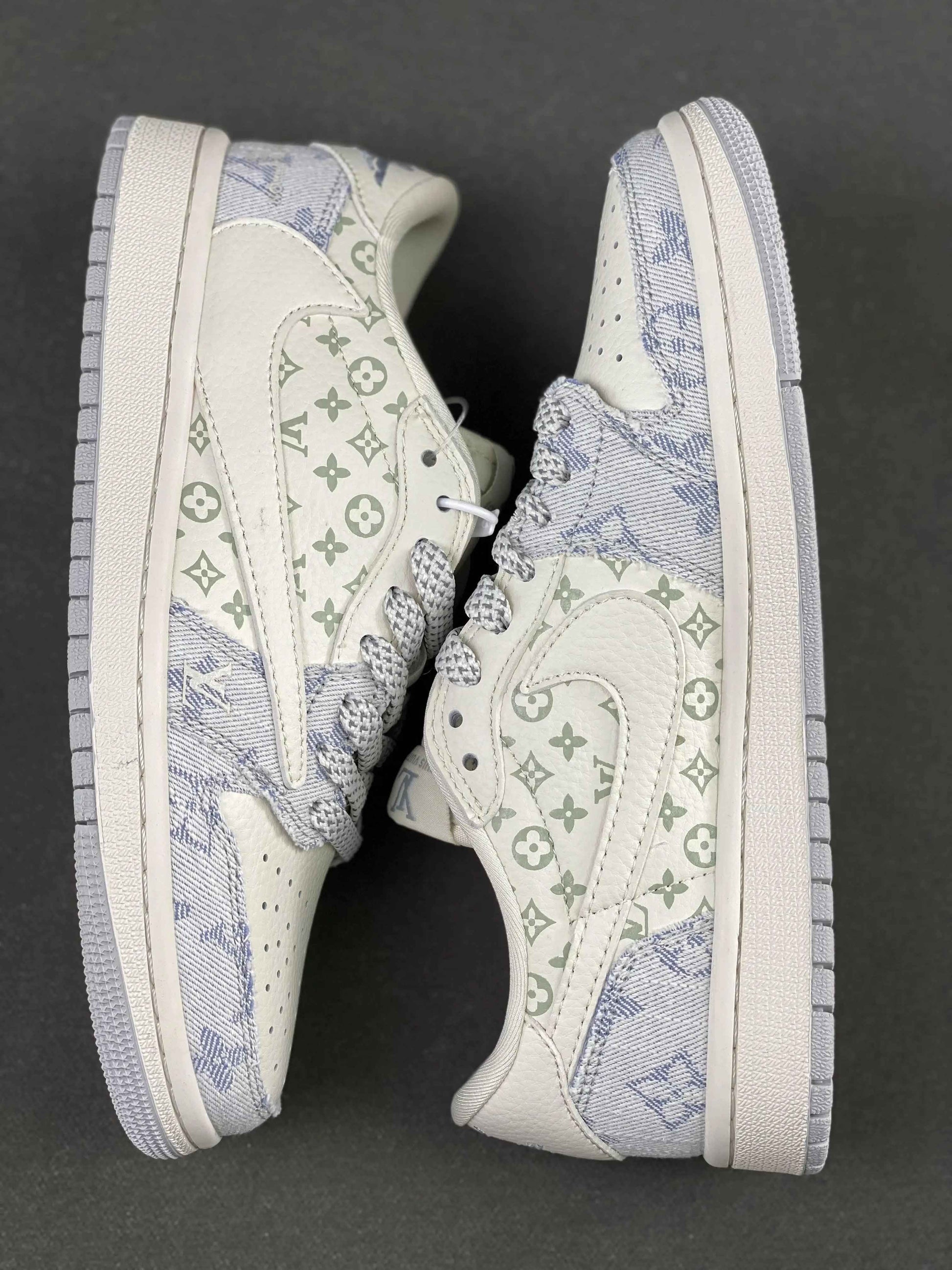 Custom Travis Scott x Air Jordan 1 x LV SJ2068-007