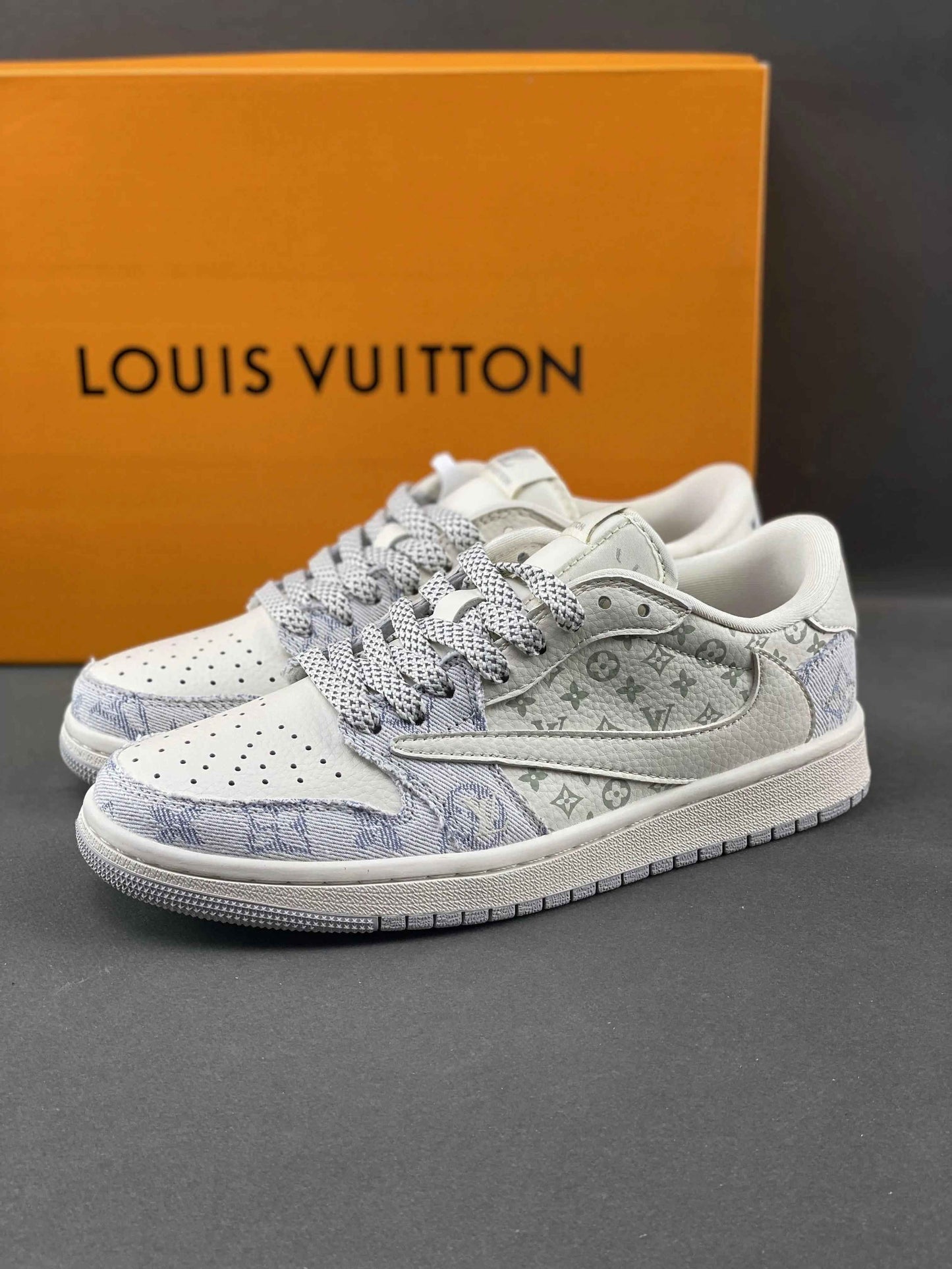 Custom Travis Scott x Air Jordan 1 x LV SJ2068-007