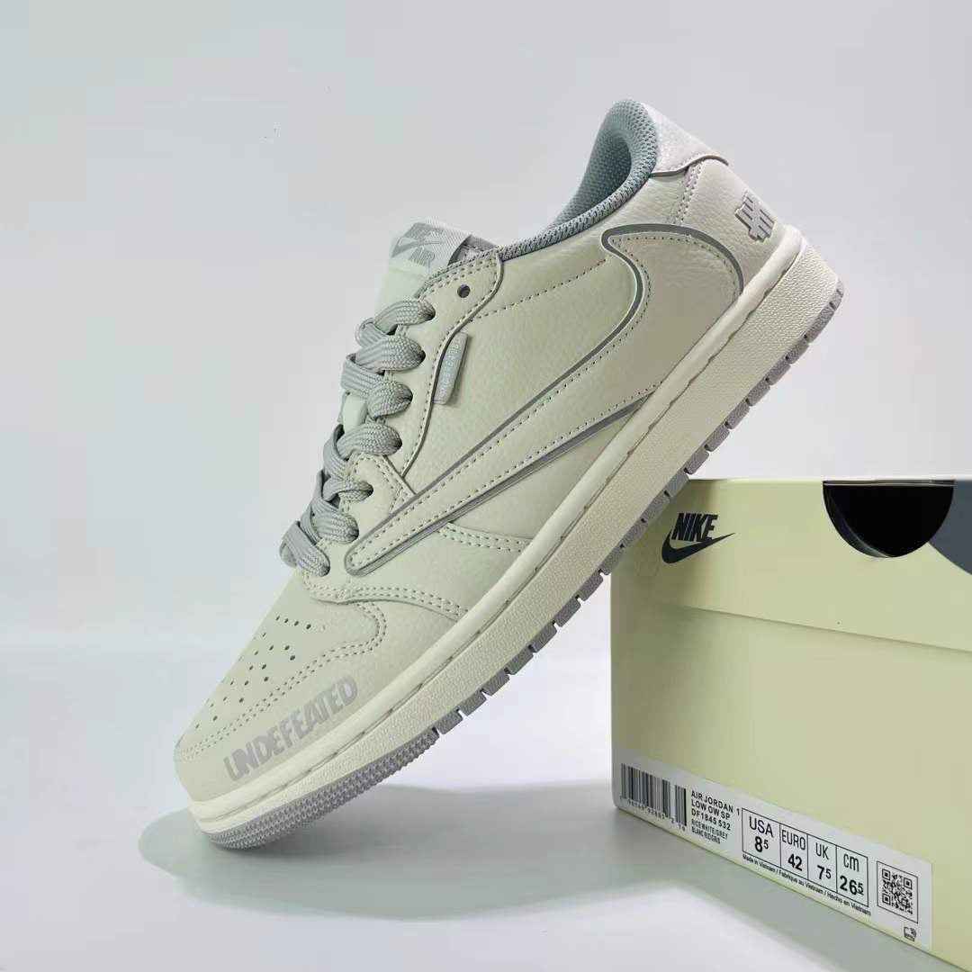 Designer Air Jordan 1 Travis Scott DF1845 532 - Limited Edition Sneakers