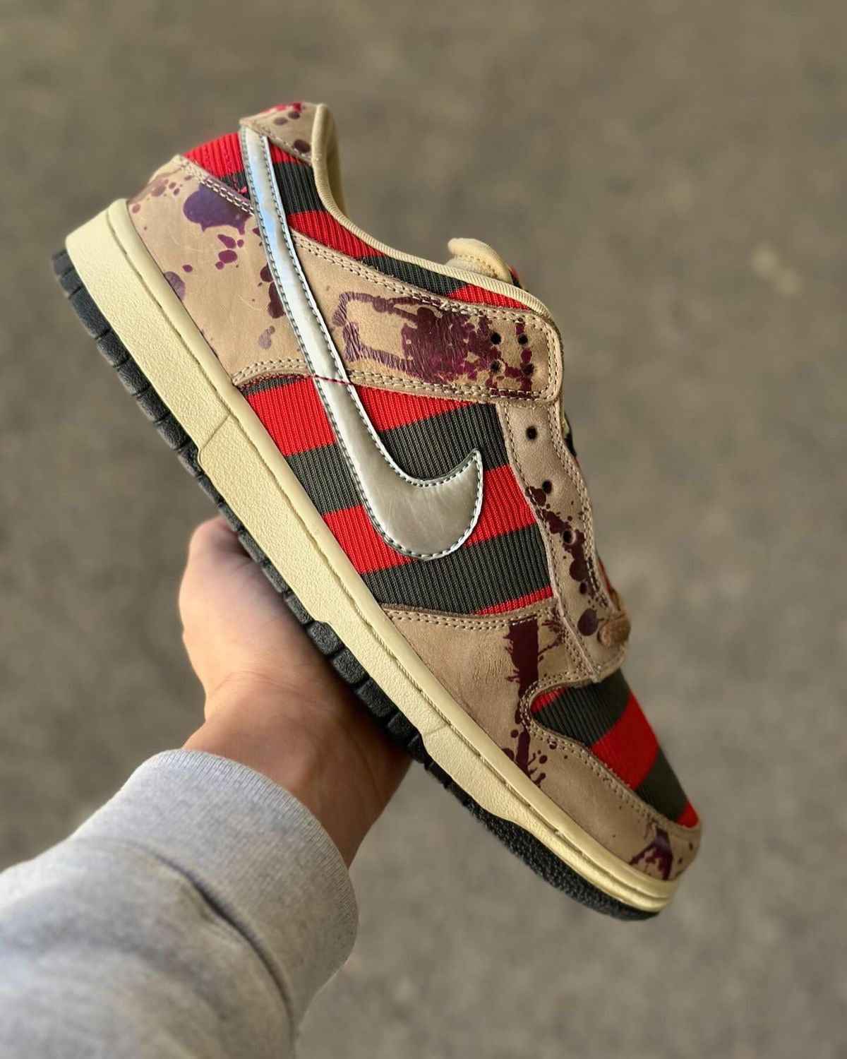 Custom SB Dunk Low “Freddy Krueger”