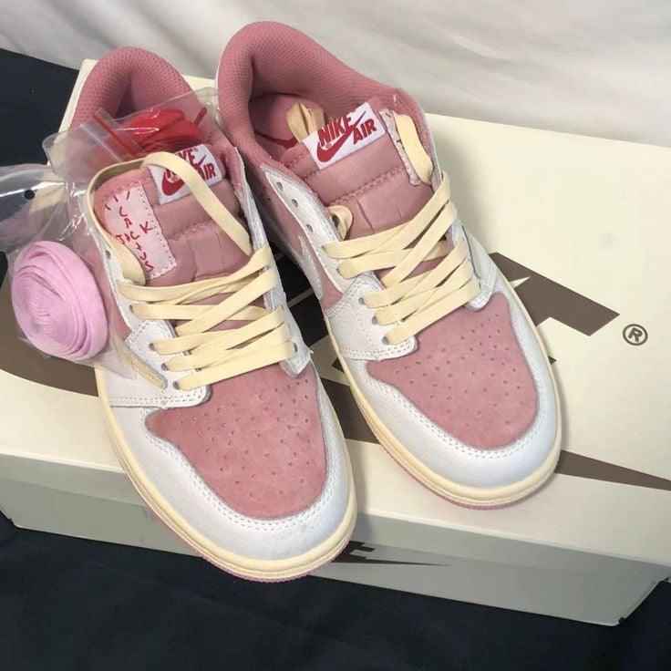 Custom Travis Scott x Air Jordan 1 DM7866-600