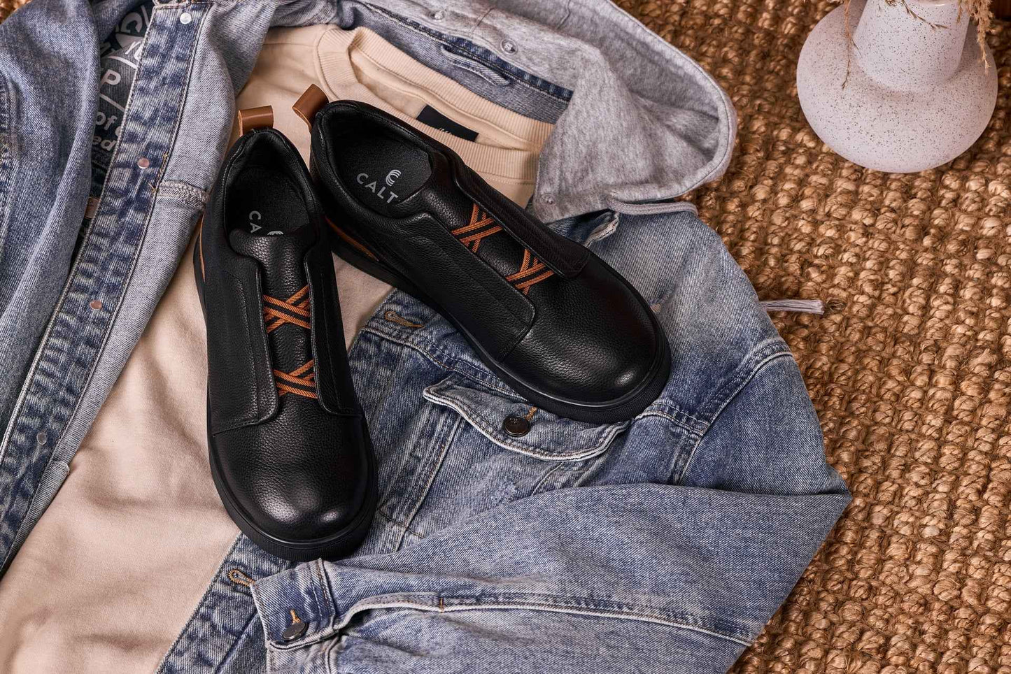 CALTO - J1931  - 2.6 Inches Taller (Black/Black Sole) - Slip-On Snoafers Tallmenshoes.com