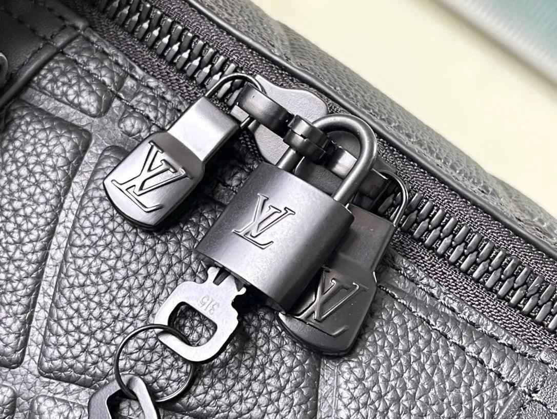 LV Monogram 50 Tauri lon M21382