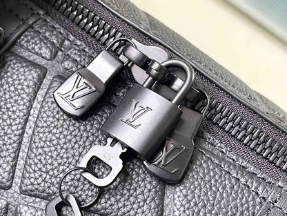 LV Monogram 50 Tauri lon M21382