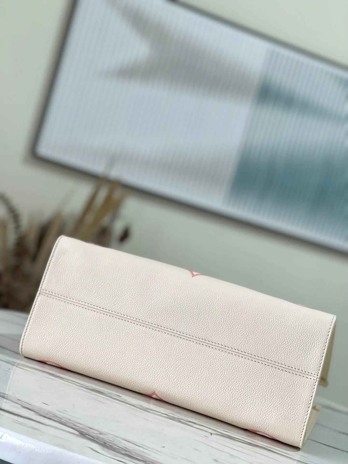 LV OnTheGo Tote Monogram M45595