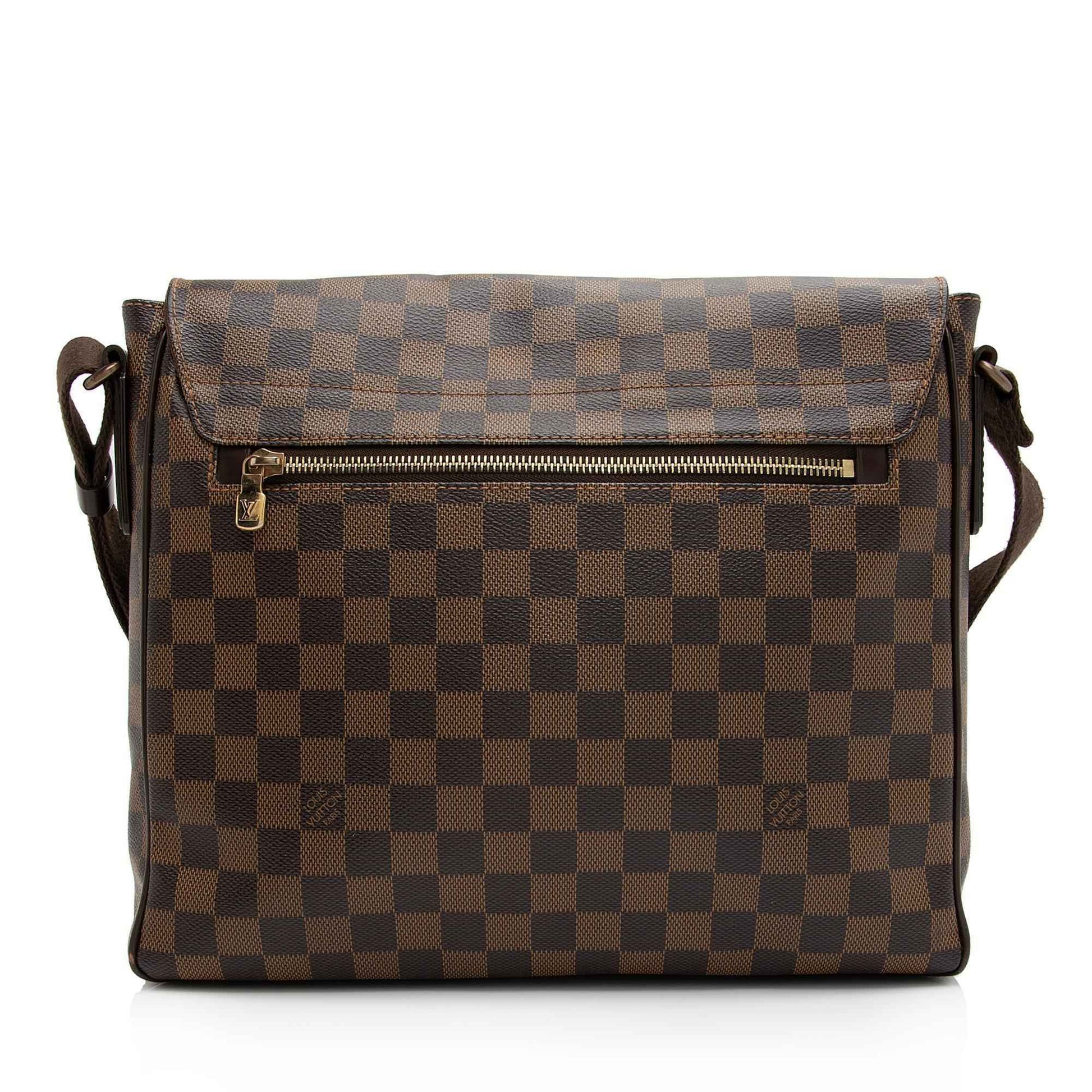 LV Damier Ebene District MM Messenger Bag