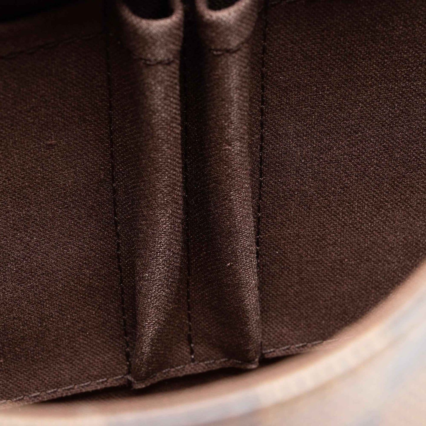 LV Damier Ebene District MM Messenger Bag