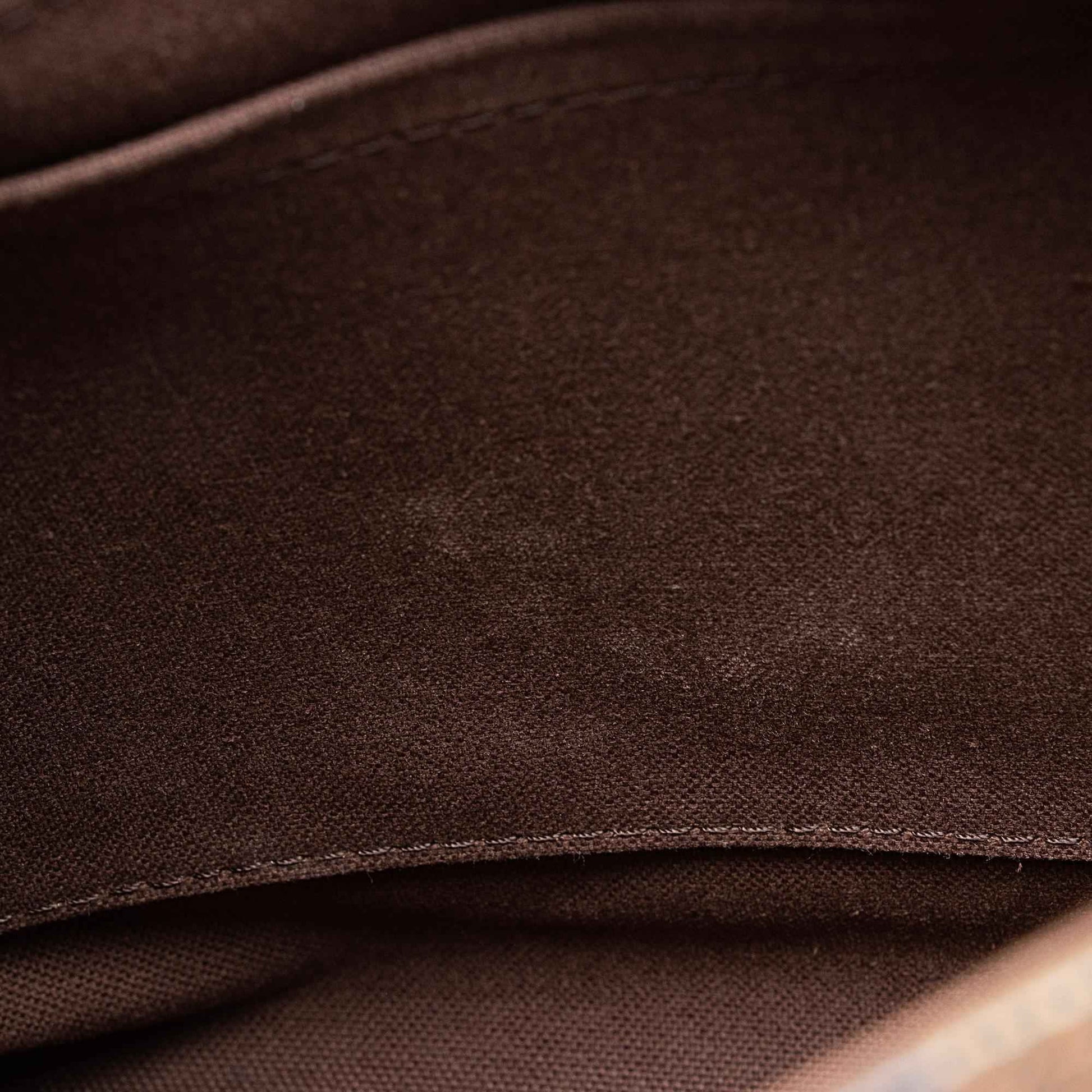 LV Damier Ebene District MM Messenger Bag