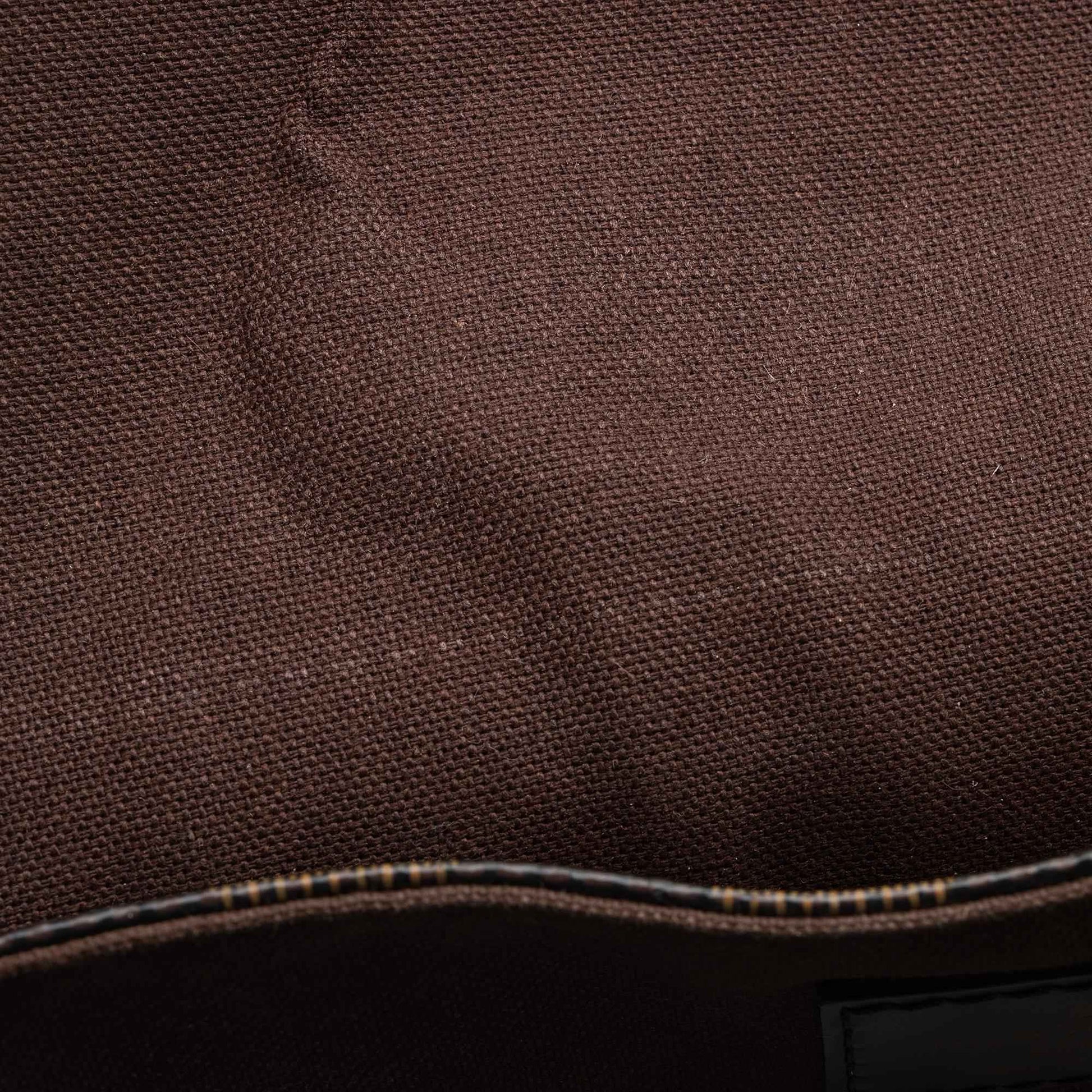 LV Damier Ebene District MM Messenger Bag