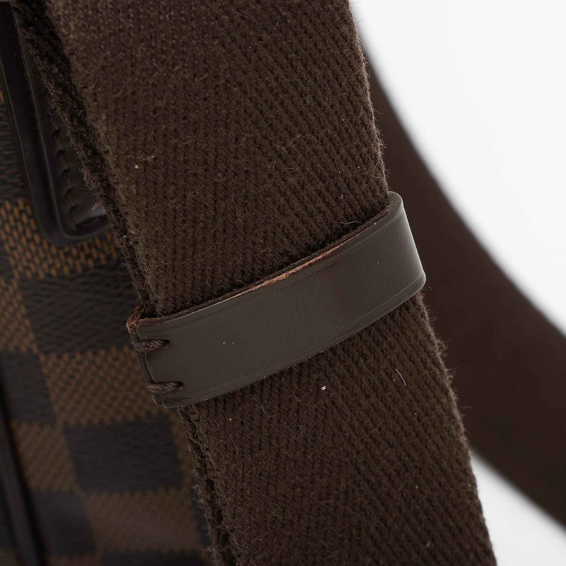 LV Damier Ebene District MM Messenger Bag