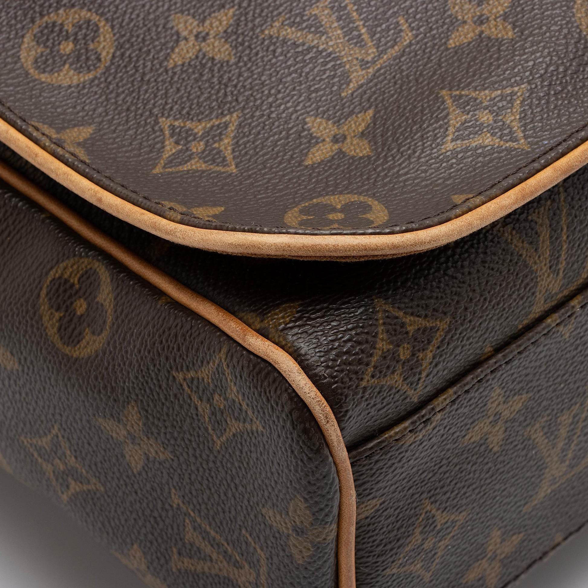 Louis Vuitton Vintage Monogram Canvas Abbesses Messenger Bag Makersluxe