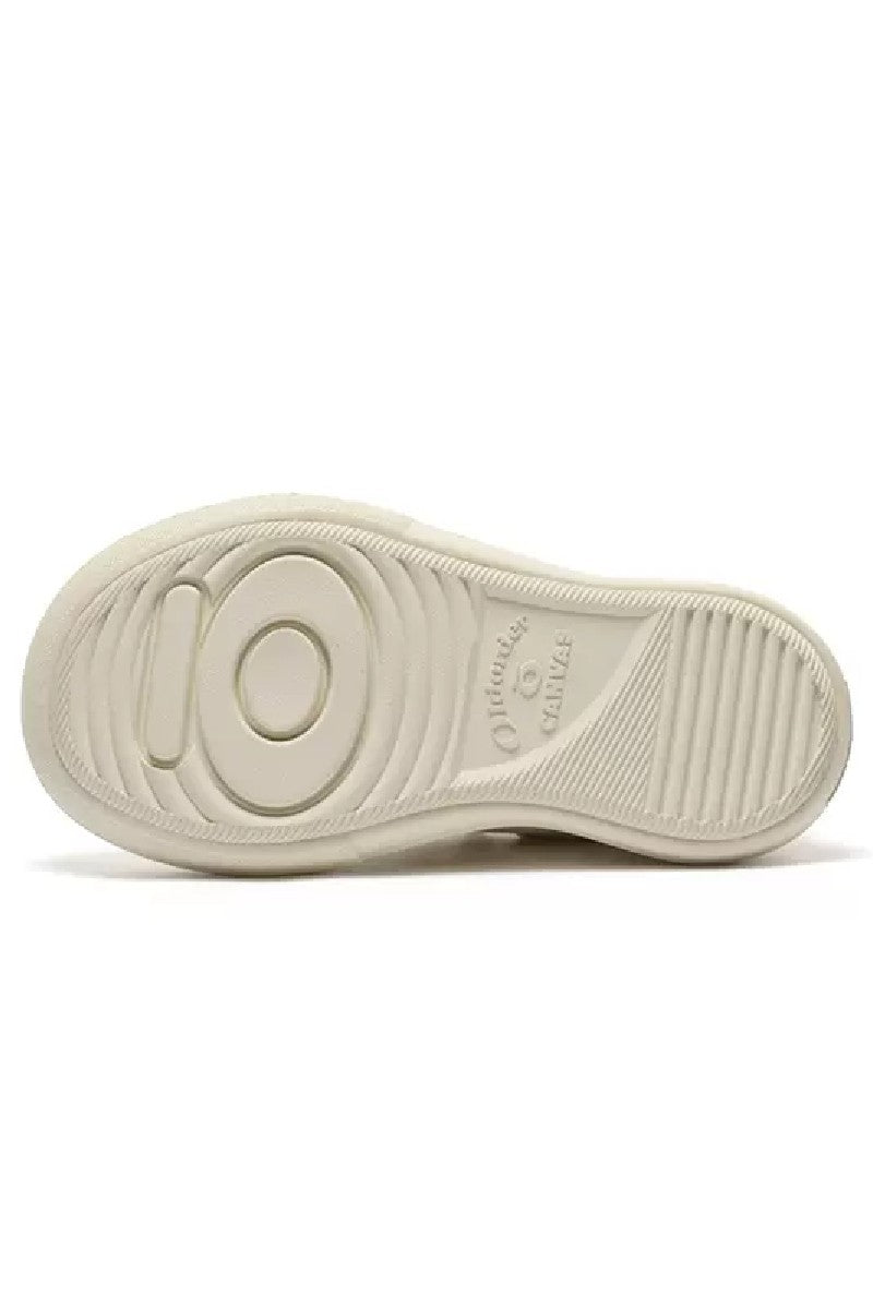 Fuzzy Lace Canvas Sneakers Triple Cream - Wolvess