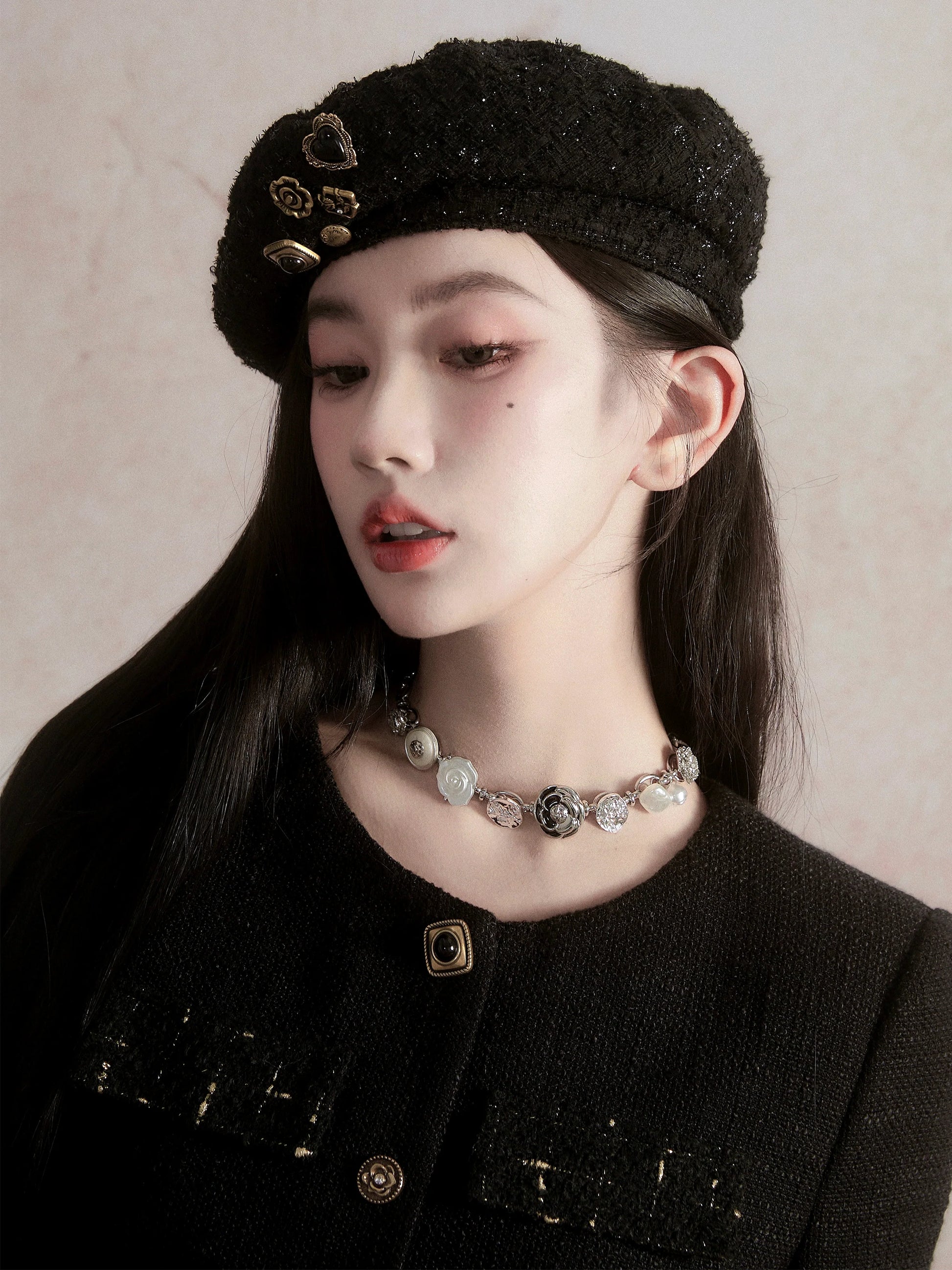 Black Wool Beret with Pin Accessories - Wolvess