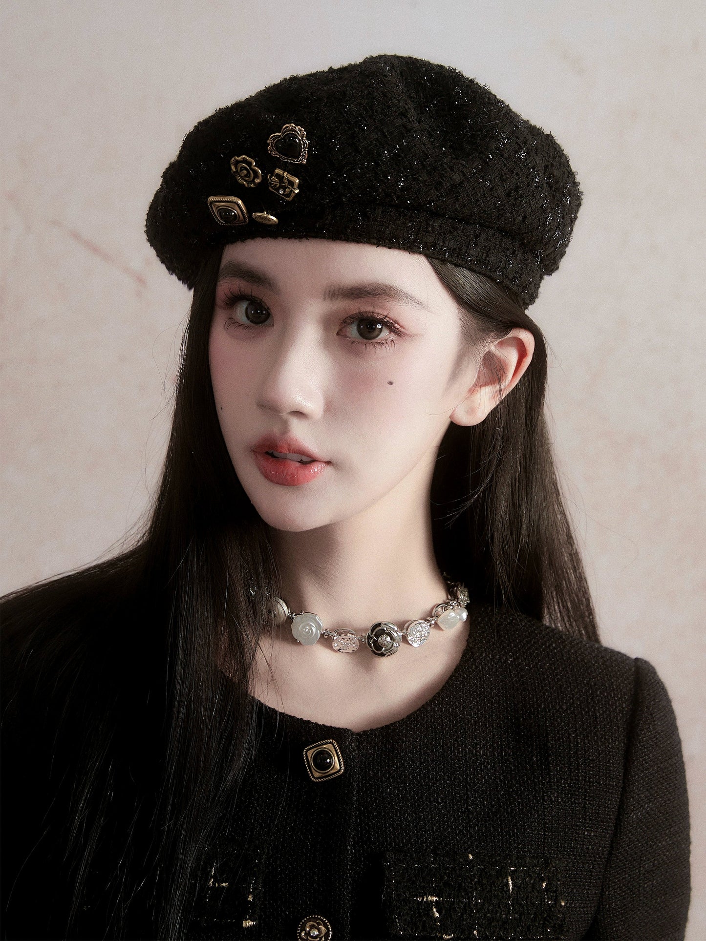 Black Wool Beret with Pin Accessories - Wolvess
