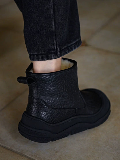 Black Shearling-Lined Winter Boot with Zipper - Wolvess