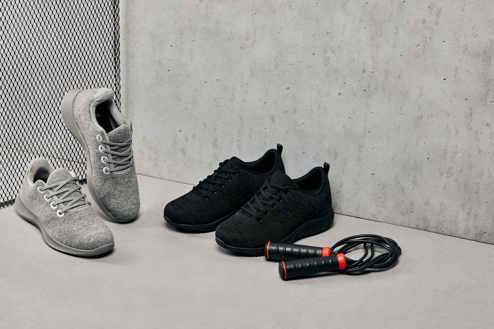 CALTO - Q213 - 2.6 Inches Taller (Black/Charcoal Grey) - Ultra Lightweight Tallmenshoes.com