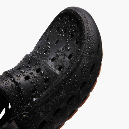 Dogtooth Clog