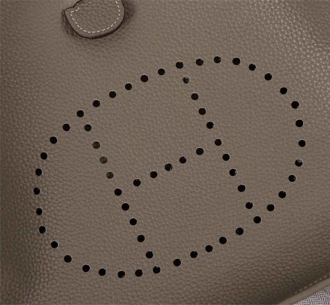 Sneakernational - Evelyne Bag 008