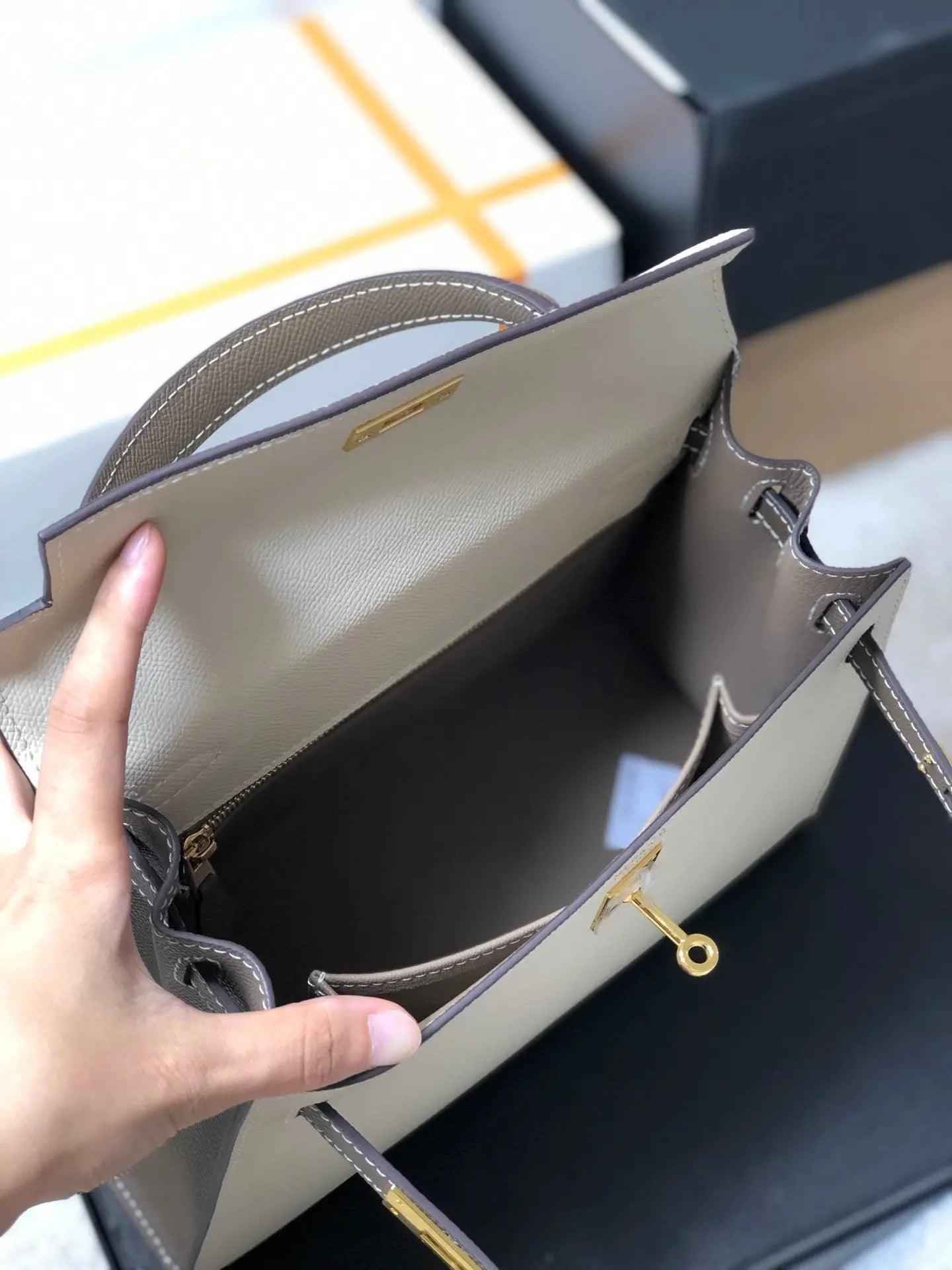 Sneakernational - Kelly Bag 0015