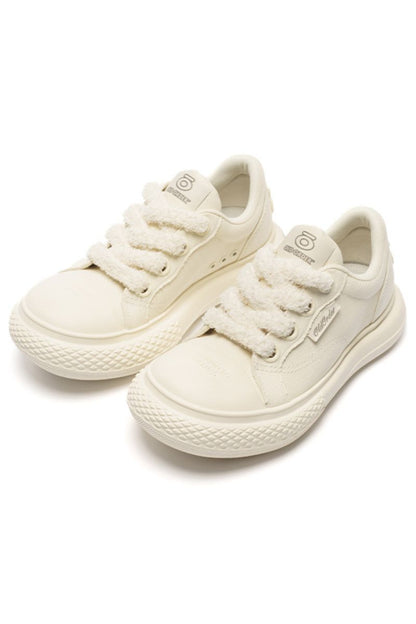 Fuzzy Lace Canvas Sneakers Triple Cream - Wolvess