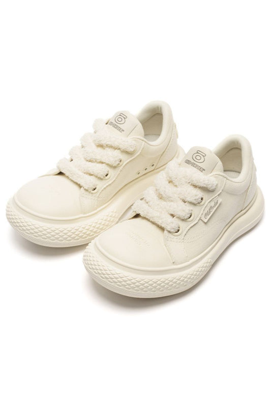 Fuzzy Lace Canvas Sneakers Triple Cream - Wolvess