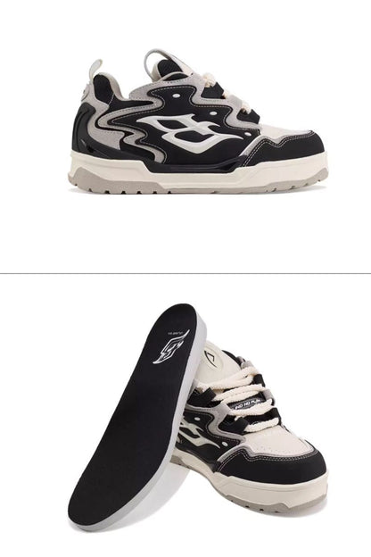 Black and White Retro Wave Sneakers - Wolvess