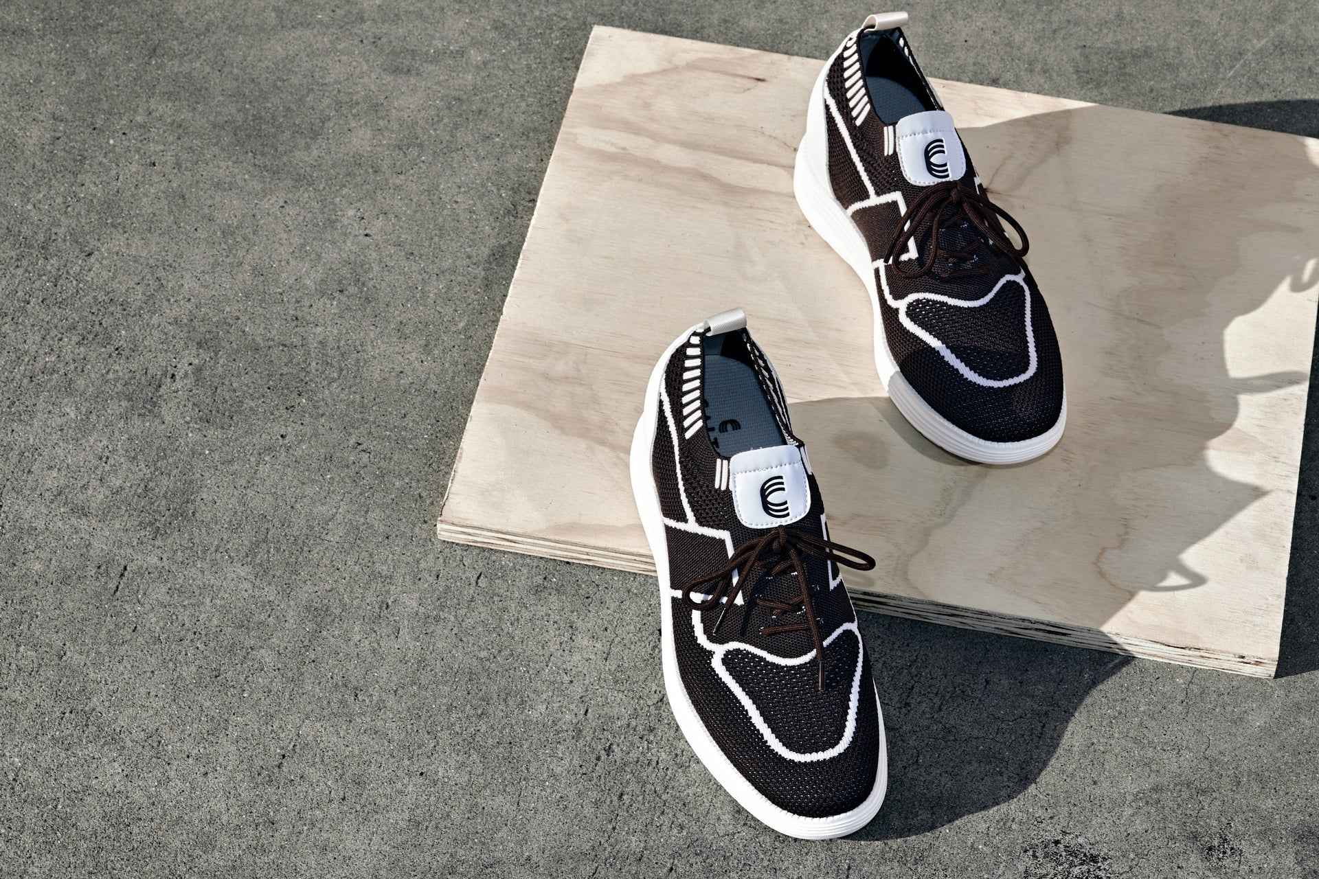CALTO - X1342 - 2.8 Inches Taller (Mocha Brown/White) - Lace Up Casual Walker - Lightweight Tallmenshoes.com
