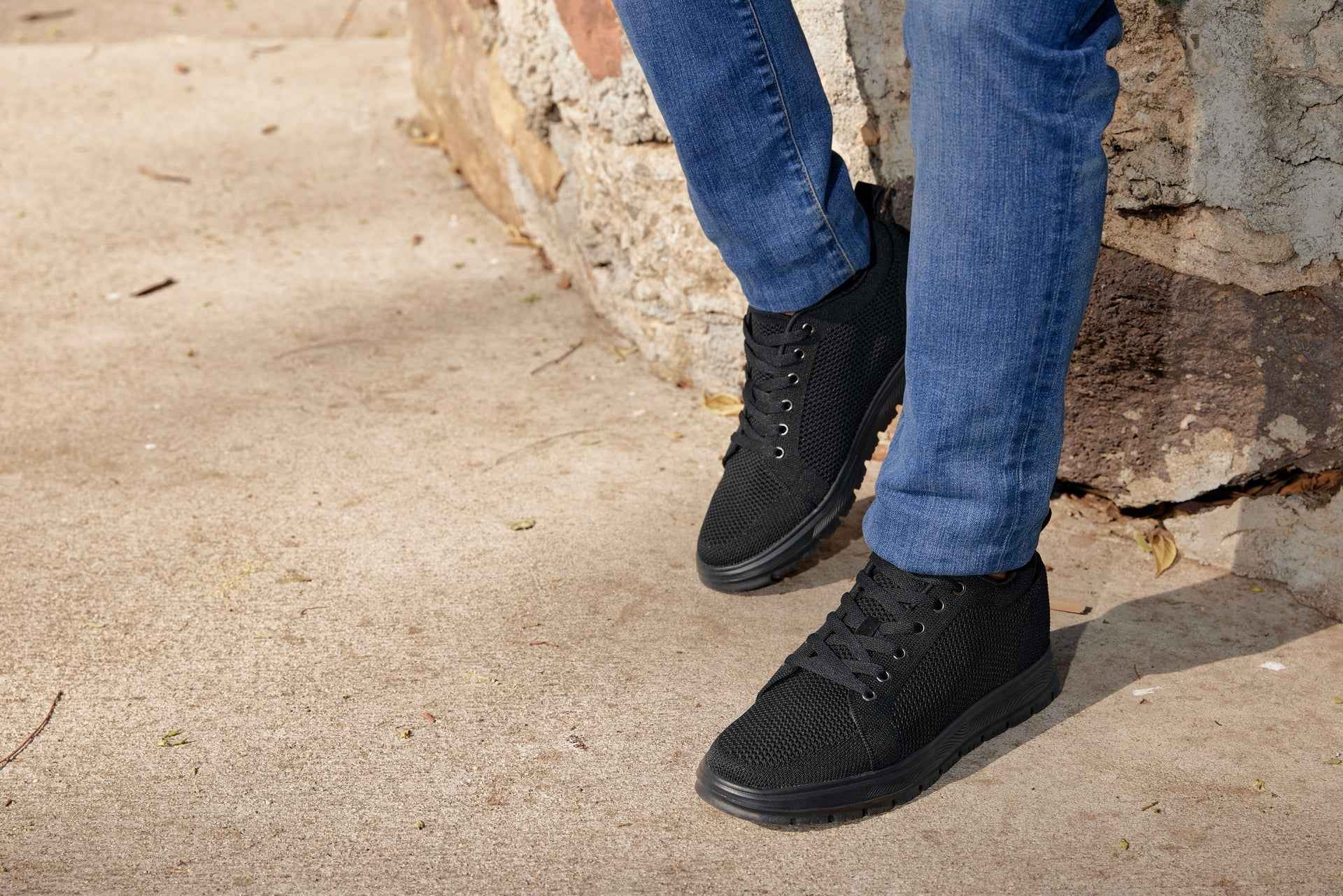 CALTO - X2320 - 2.4 Inches Taller (Black/Black Sole) - Lace Up Casual Sneaker - Lightweight Tallmenshoes.com