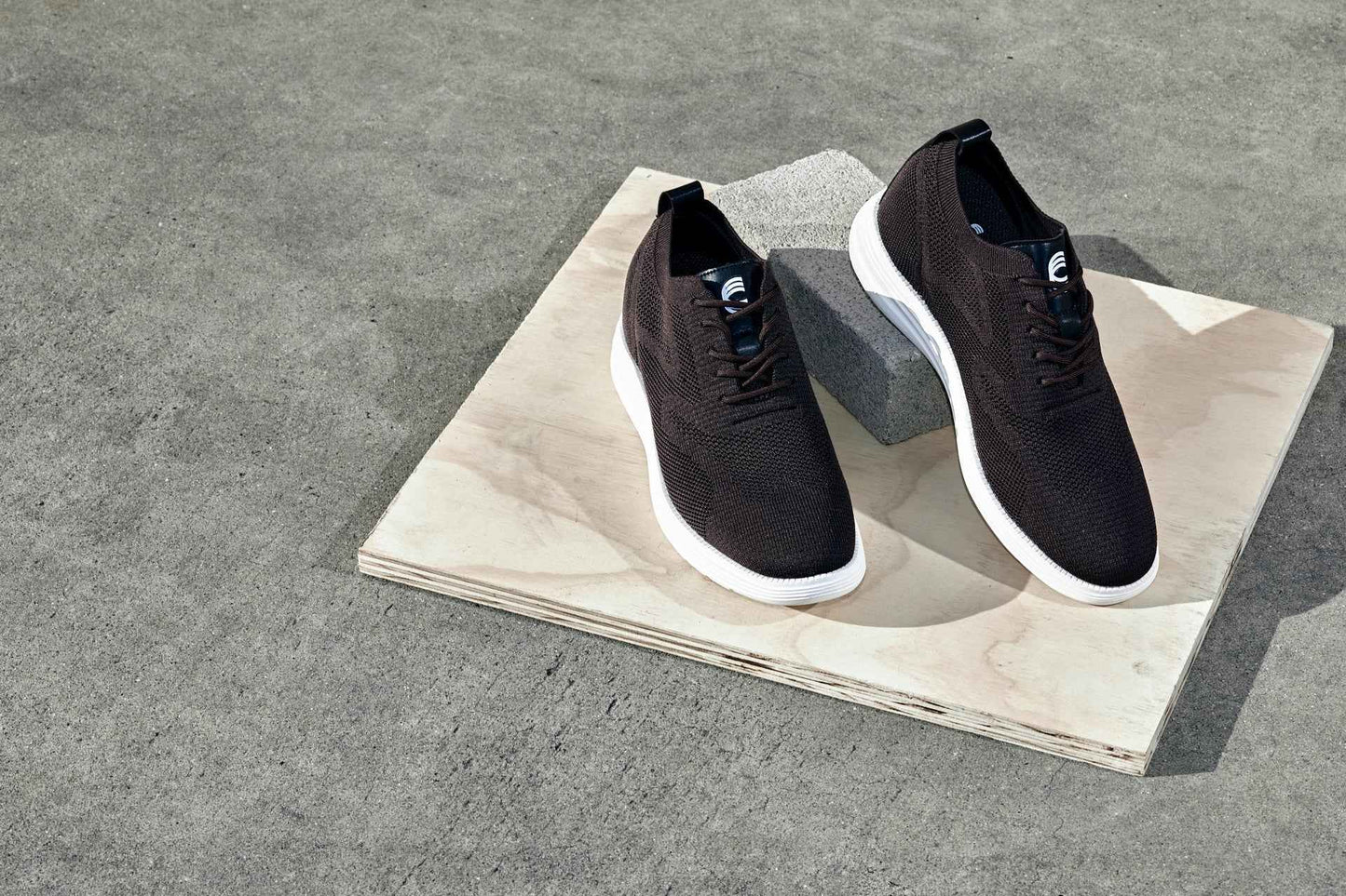 CALTO - X2635 - 2.8 Inches Taller (Coffee Brown) - Lace Up Casual Walker - Lightweight Tallmenshoes.com