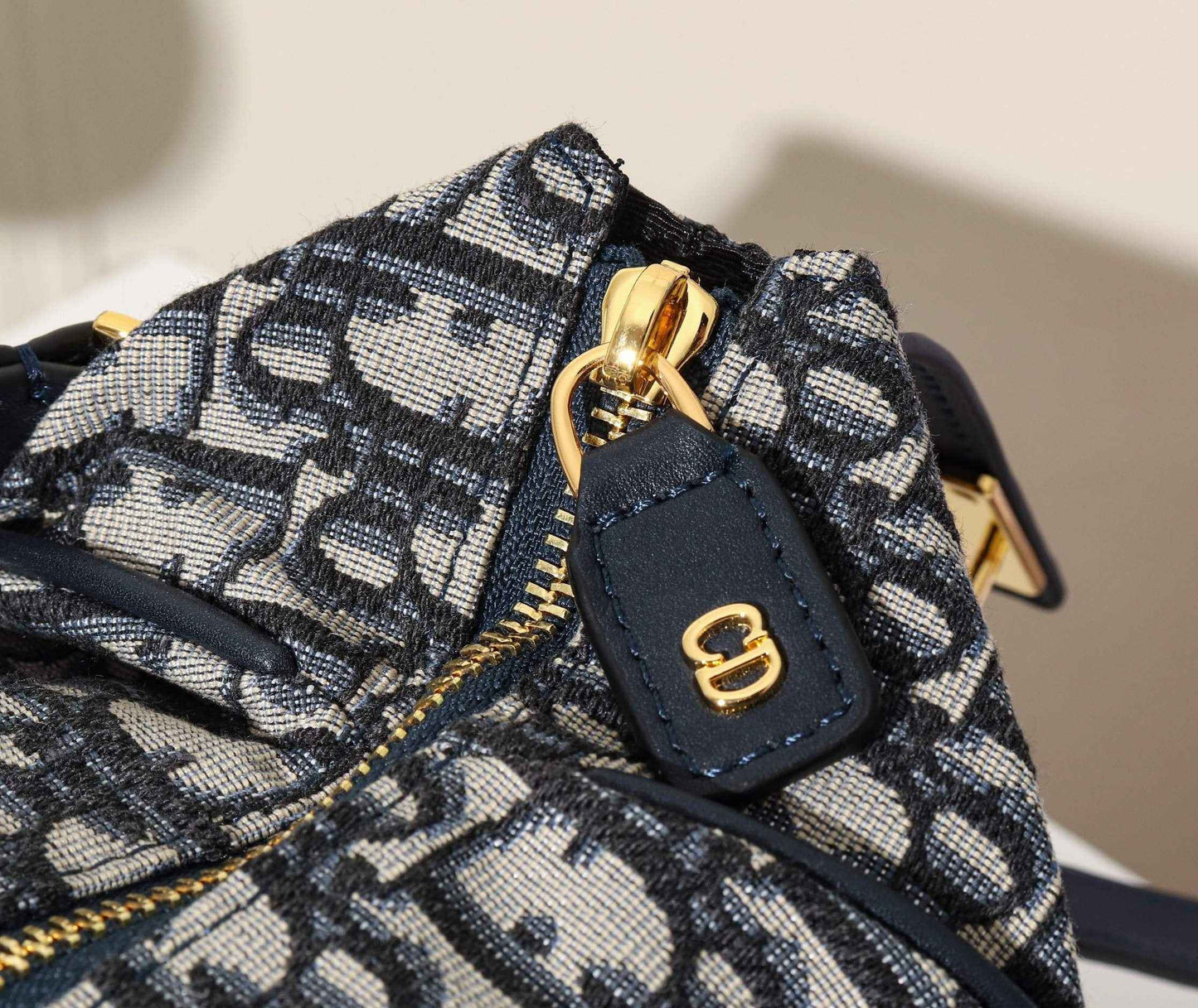 VL - Luxury Edition Bags DIR 154