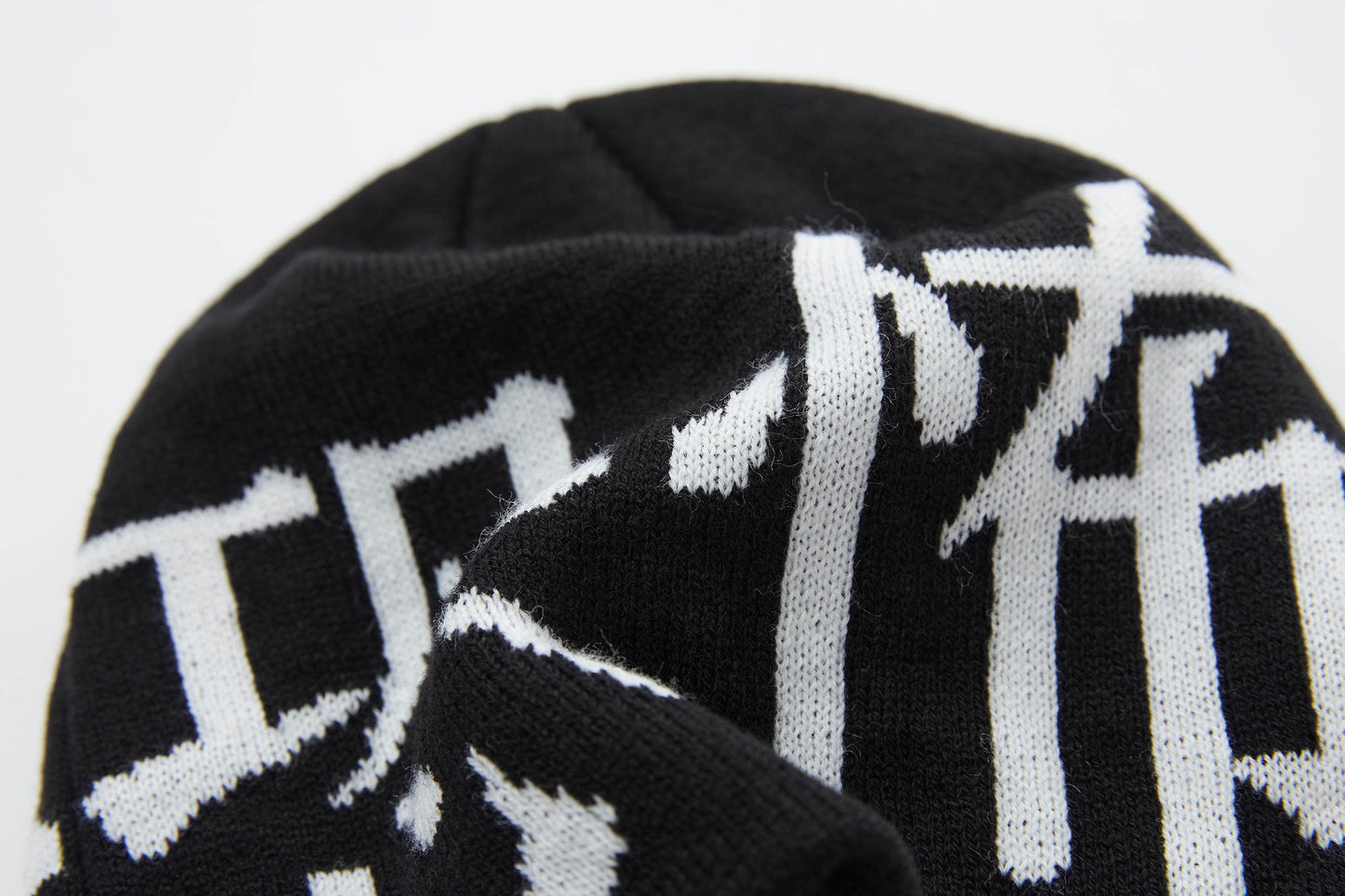 Gothic Rune Beanie - Wolvess