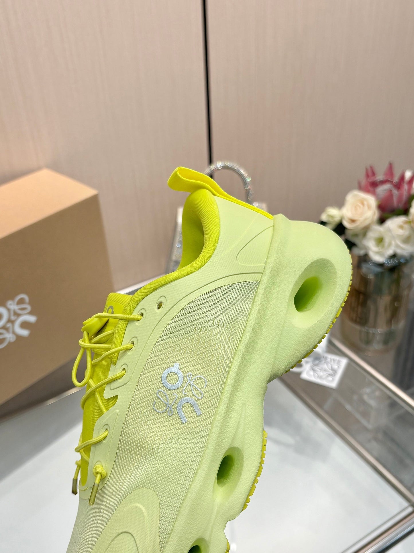 LOEWE x On Cloudsolo loewe