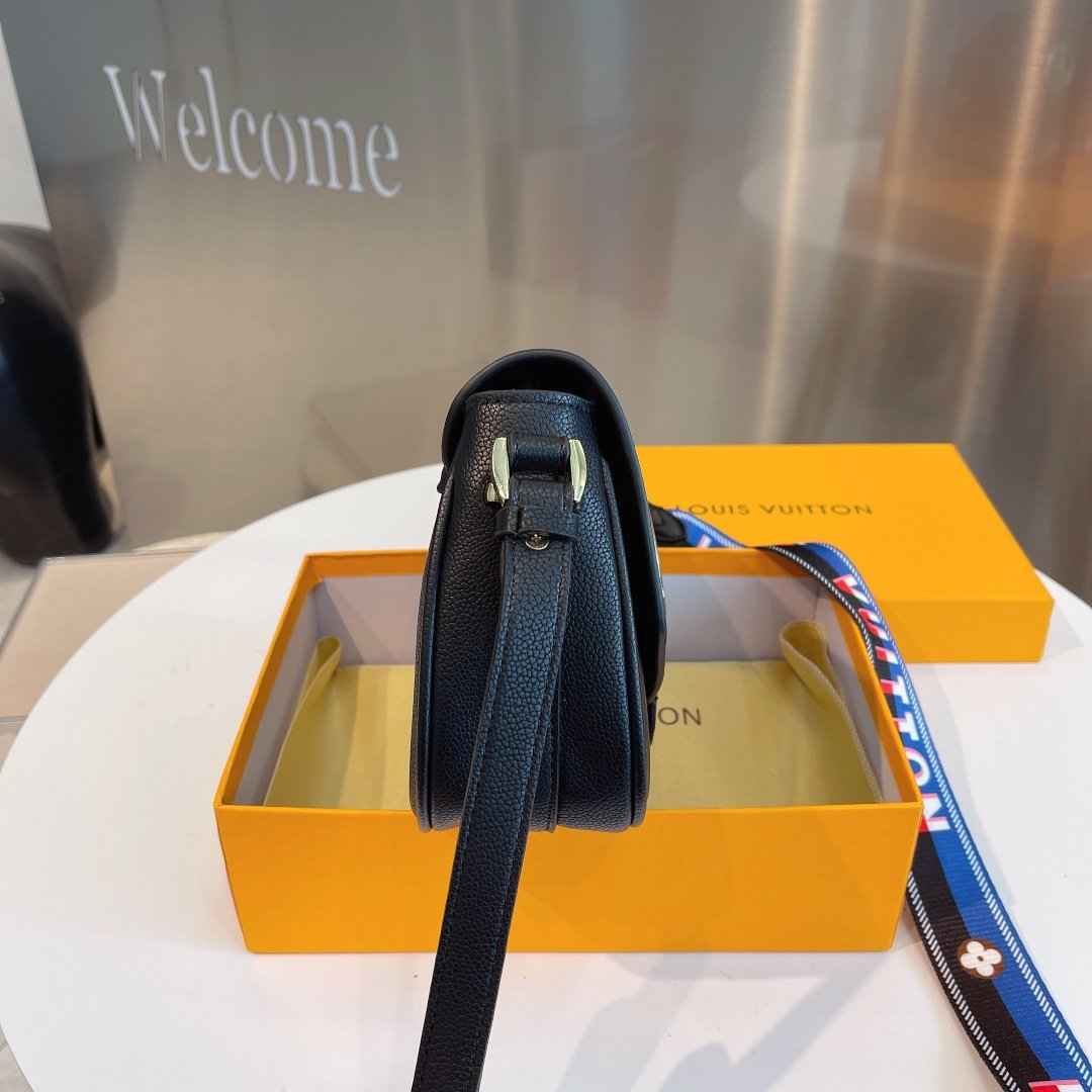 VL - Luxury Edition Monogram Bags LUV 516