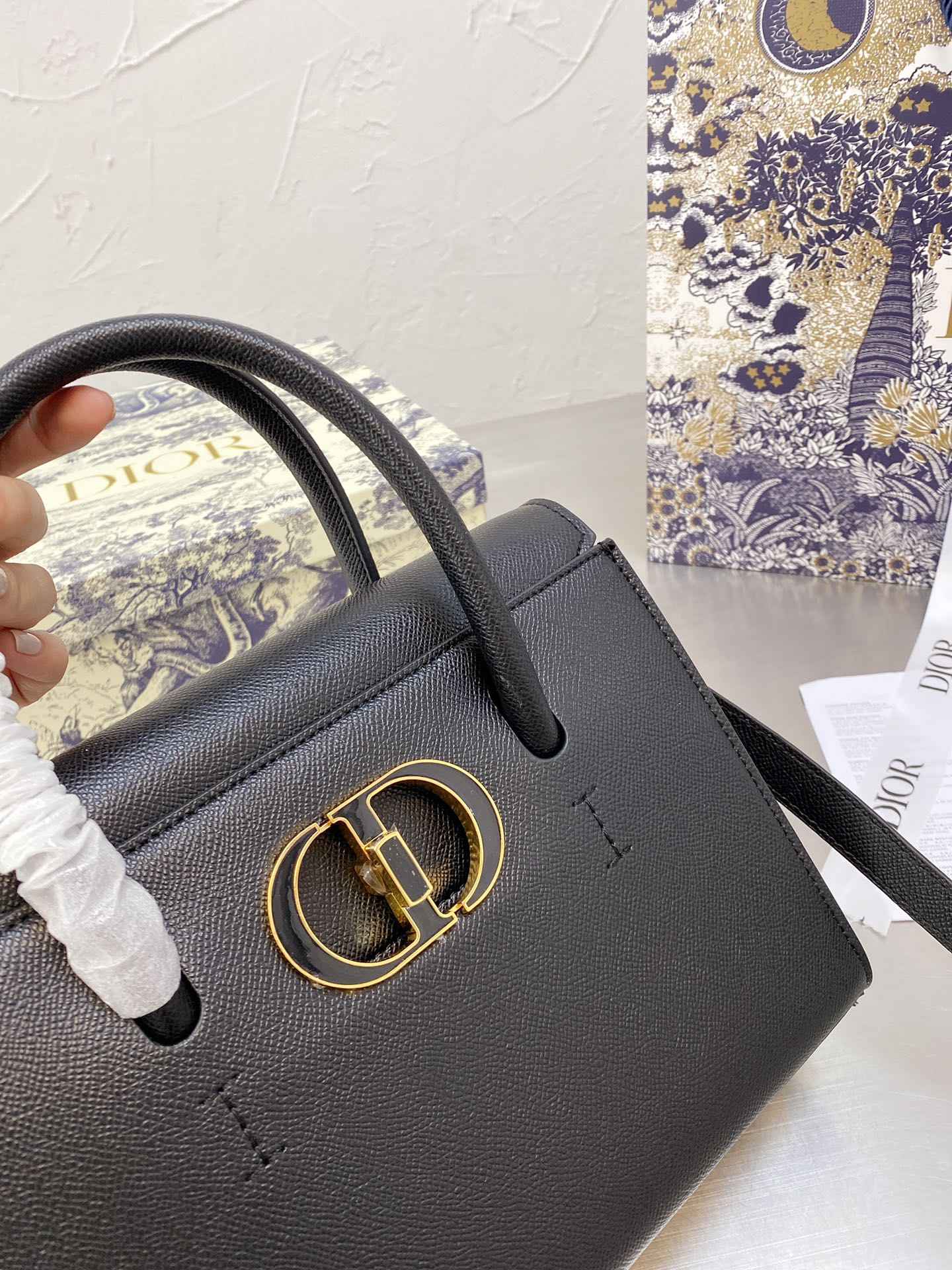 VL - Luxury Edition Bags DIR 202