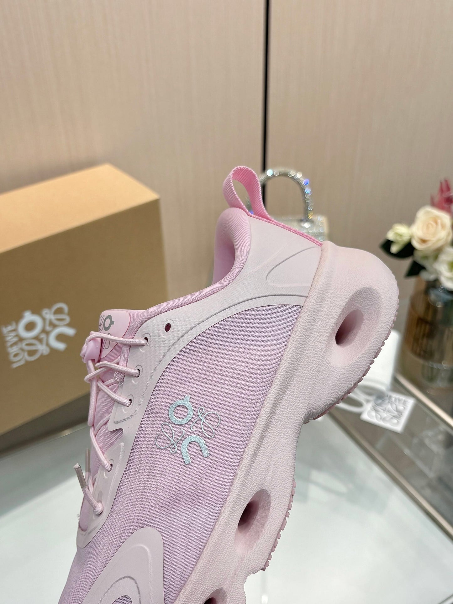 LOEWE x On Cloudsolo loewe