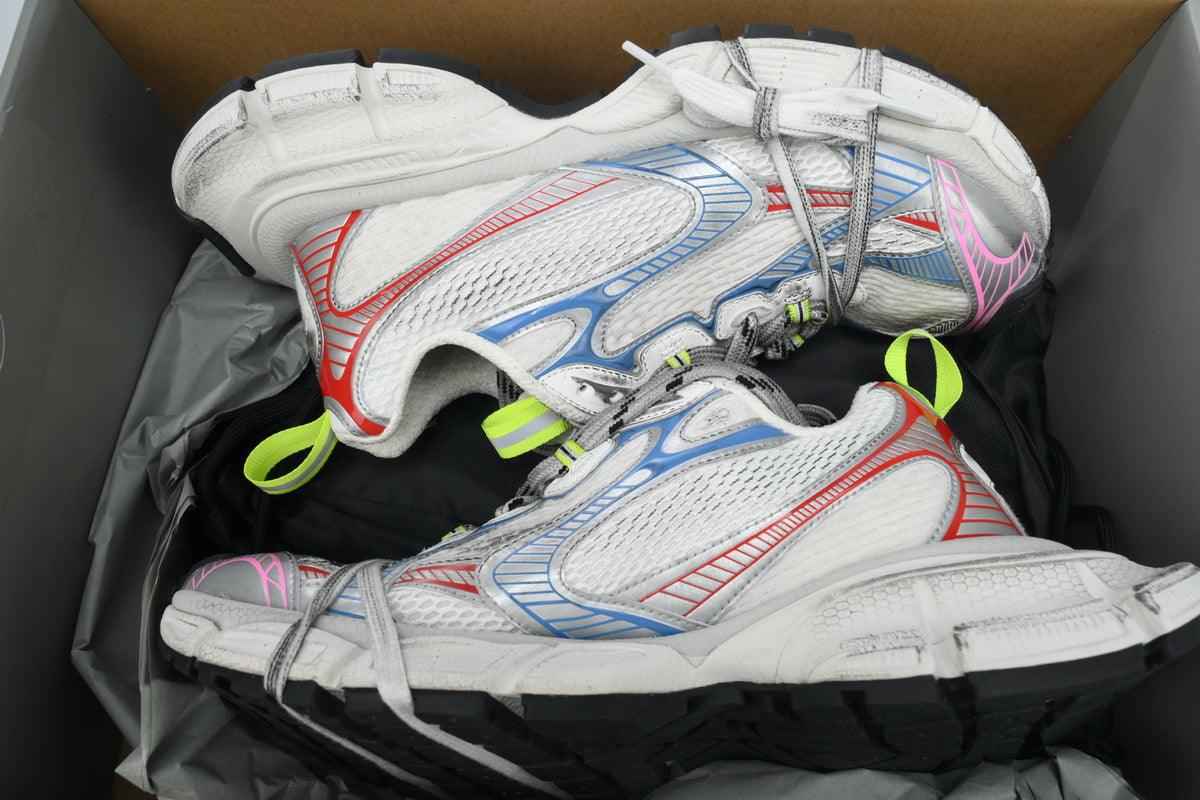 Custom BLCG Silver Sneakers W3XL5