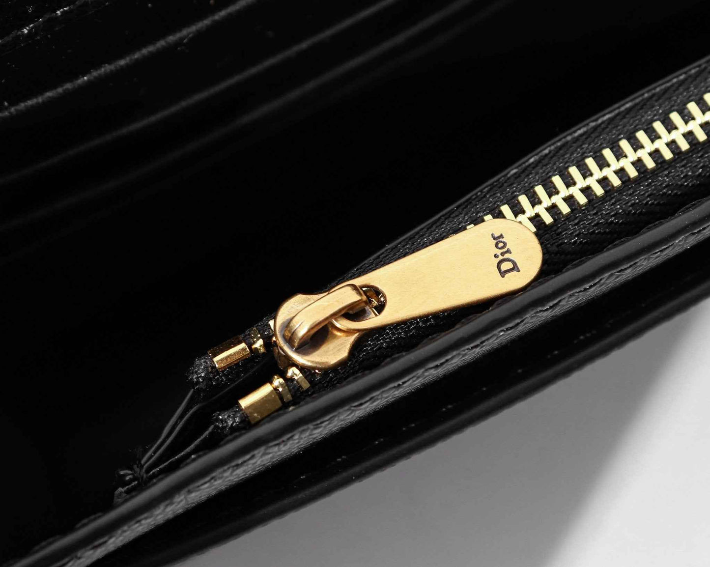 VL - Luxury Edition Bags DIR 147