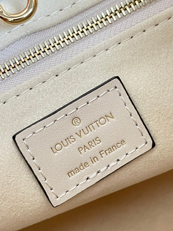 Wolvess - LOV Bags - 243 Wolvess