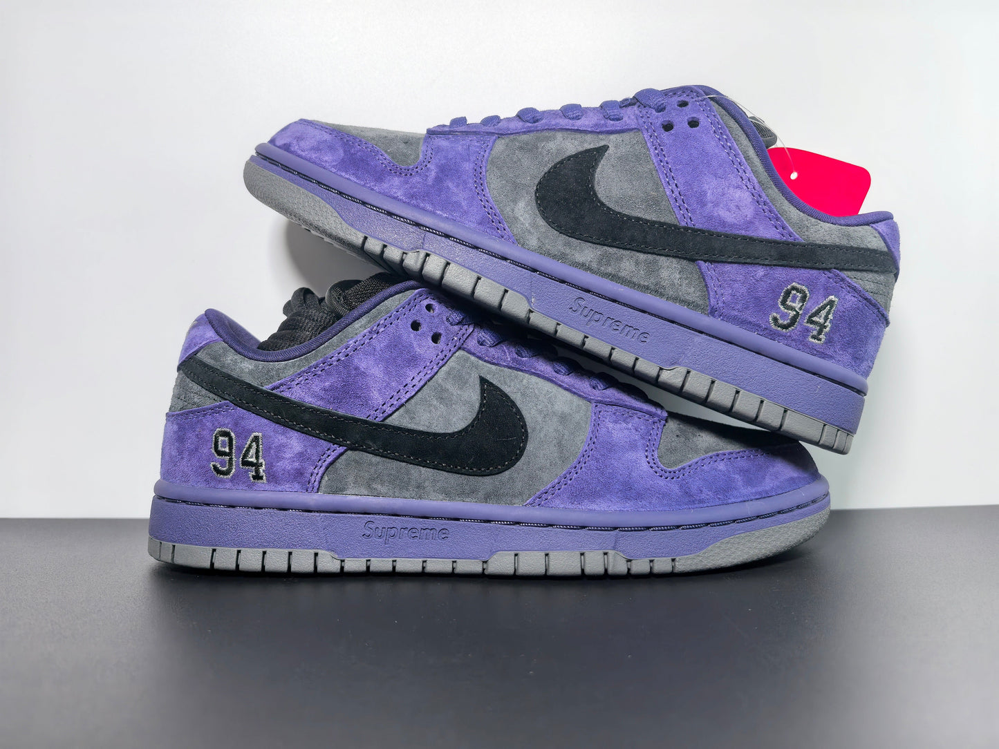 Supreme x Dunk SB LOW PRO OG QS Luxury Urban Wear