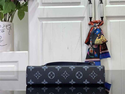 LuVi OnTheGo Monogram M81124