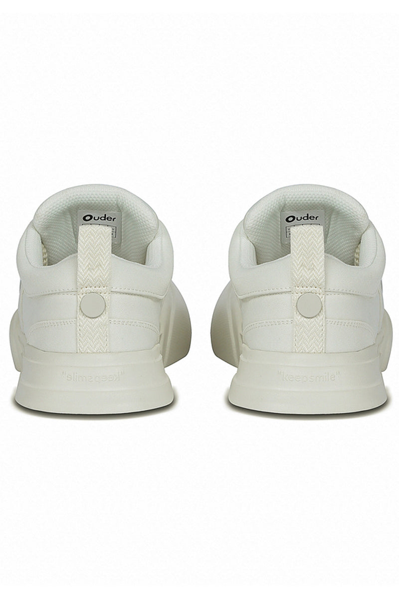 Triple White Low-Top Sneaker - Wolvess