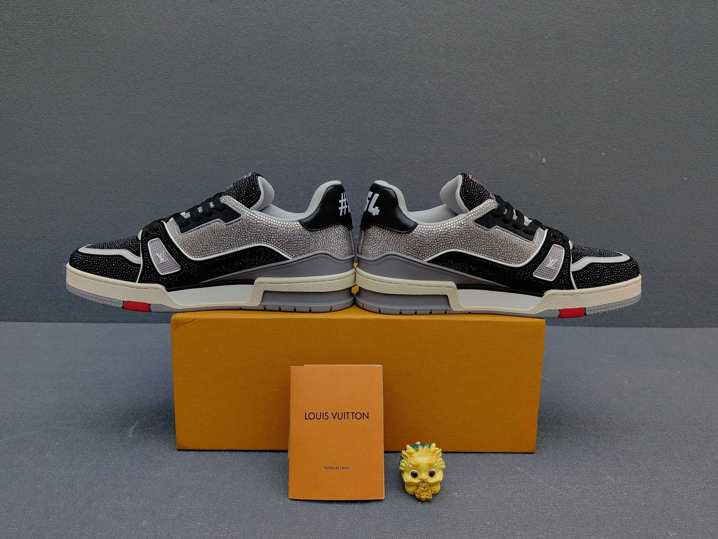 Virgil Abloh x LV Monogram Sneakers AS00400-03 air force 1 low